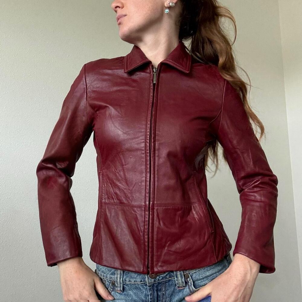 Nine west vintage burgundy fitted zip up leather jacket